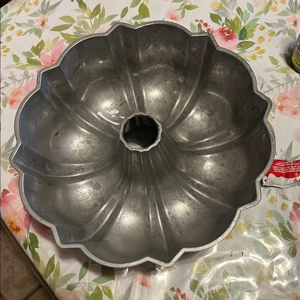 Vintage Northland Bundt Pan Fluted Cake Mold Heavy Duty Aluminum Bakeware USA